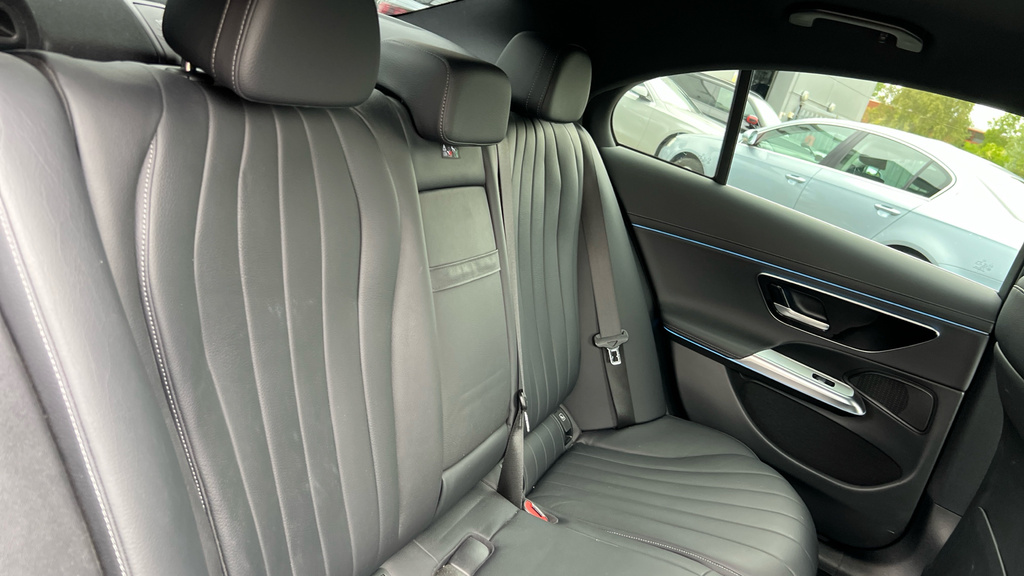 Mercedes-Benz E Class E220d Amg Line Premium Plus 9G-tronic Silver #31