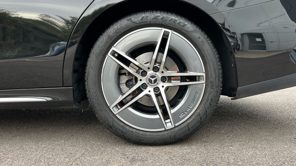 Mercedes-Benz E Class E220d Amg Line Premium Plus 9G-tronic Silver #27