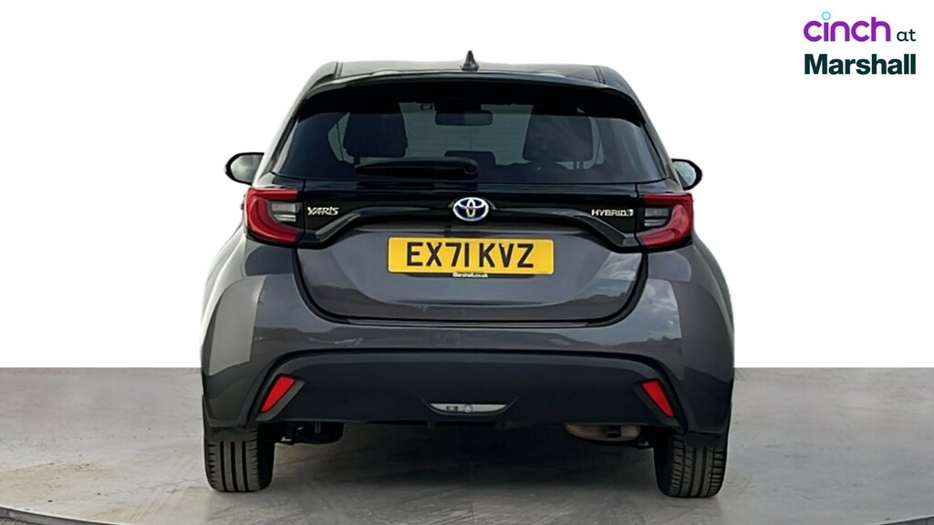 Toyota Yaris 1.6 Awd Circuit Pack Black #4