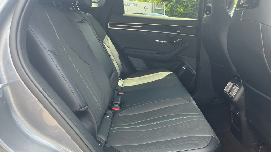 Byd Seal U 1.5 Dm-i Comfort Grey #16
