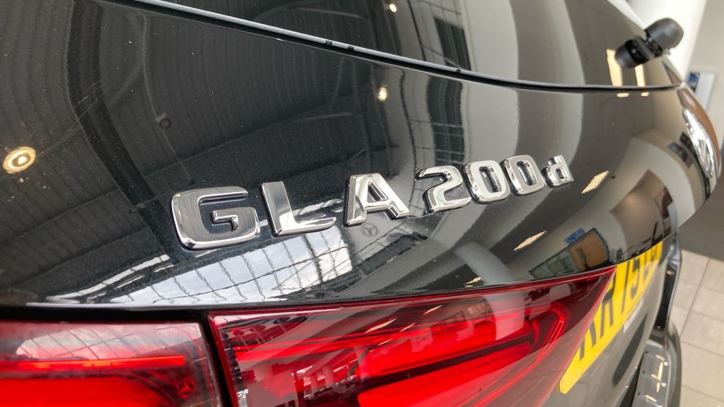Mercedes-Benz GLA Class Suv Black #26