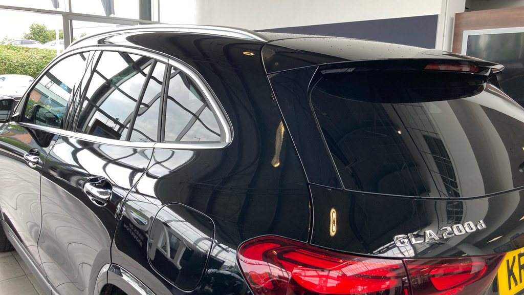Mercedes-Benz GLA Class Suv Black #30