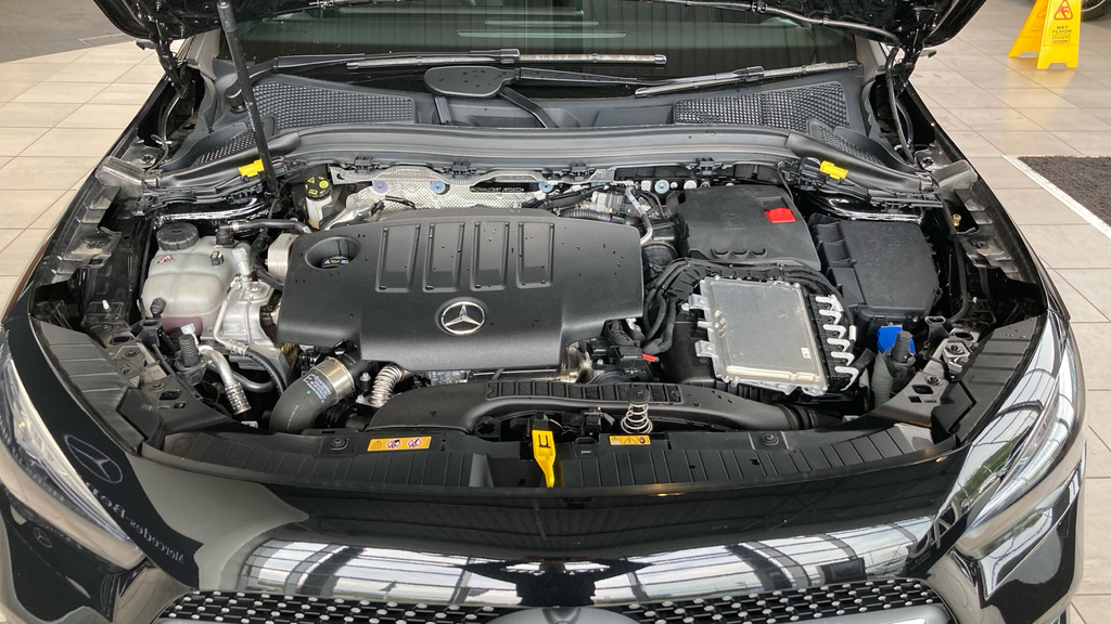 Mercedes-Benz GLA Class Suv Black #16