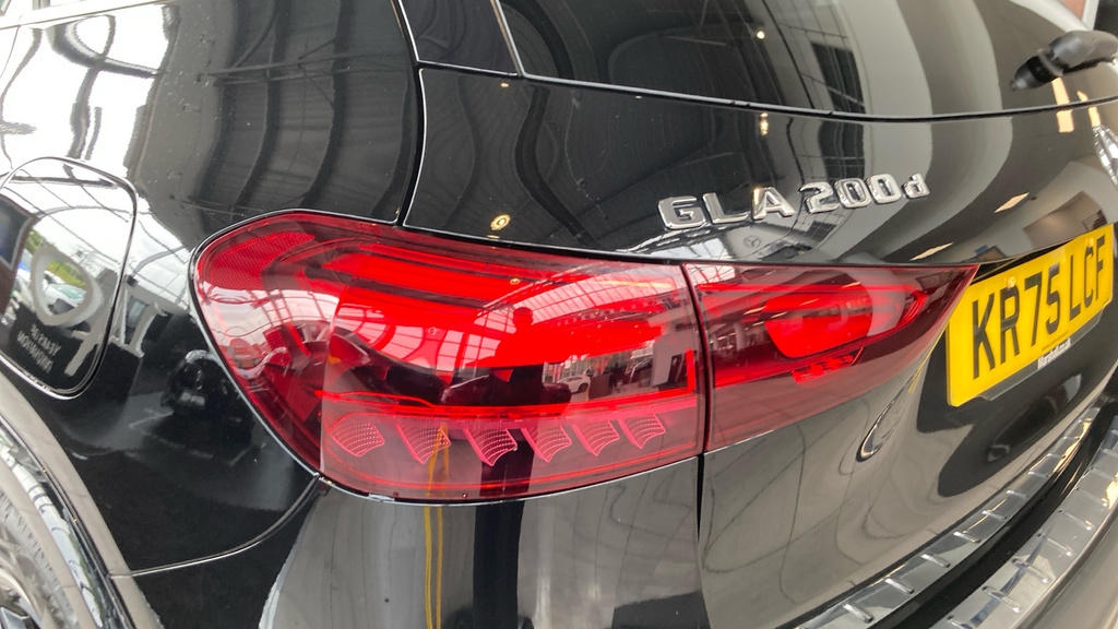 Mercedes-Benz GLA Class Suv Black #25