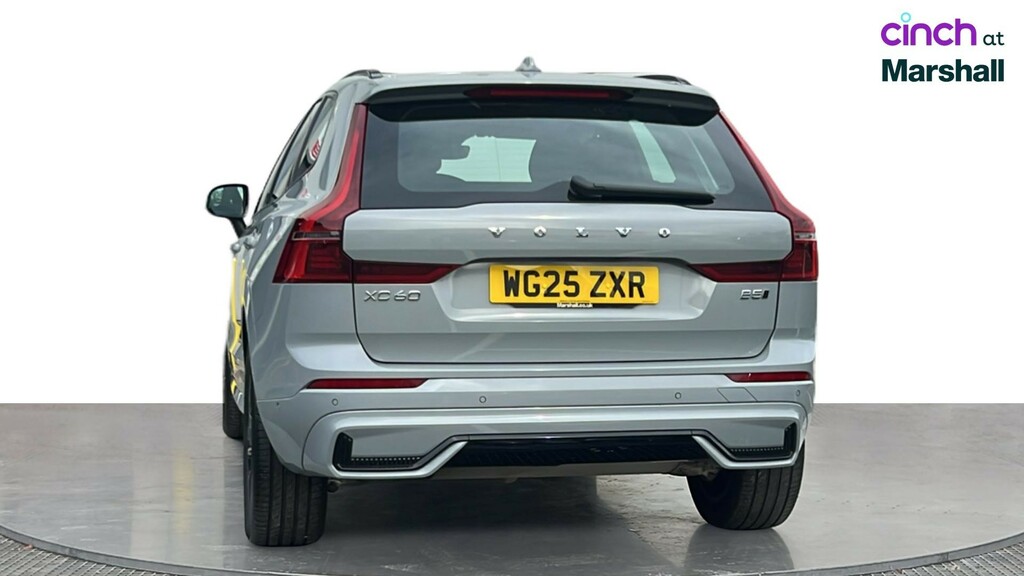 Volvo XC60 B5 P Awd Plus Pro Dark Blue #4
