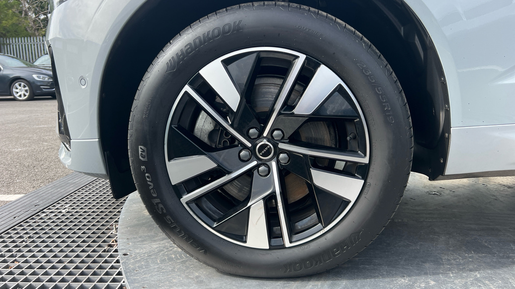 Volvo XC60 B5 P Awd Plus Pro Dark Blue #20