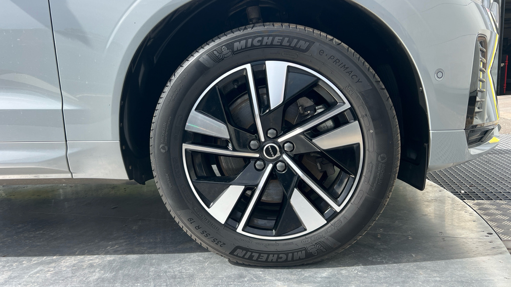 Volvo XC60 B5 P Awd Plus Pro Dark Blue #17