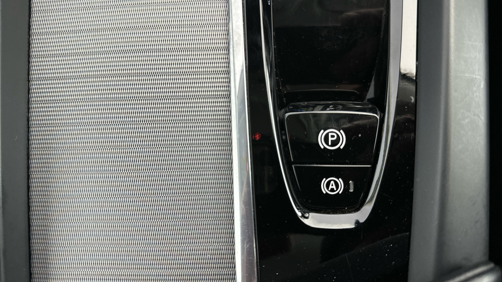 Volvo XC60 B5 Ultimate Dark Grey #13