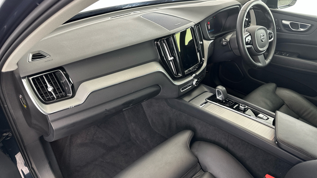 Volvo XC60 B5 Ultimate Dark Grey #10