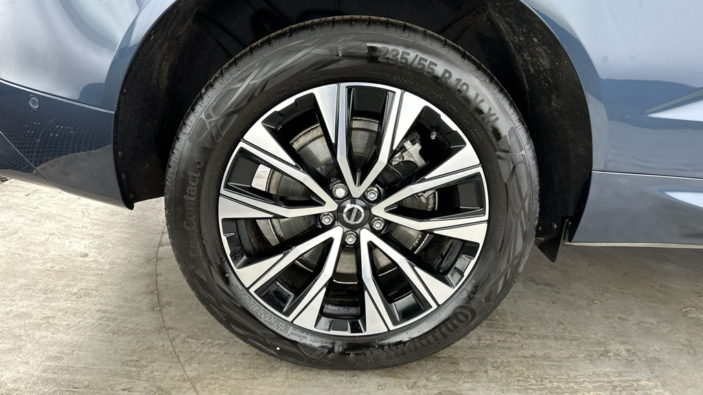Volvo XC60 B5 Ultimate Dark Grey #30