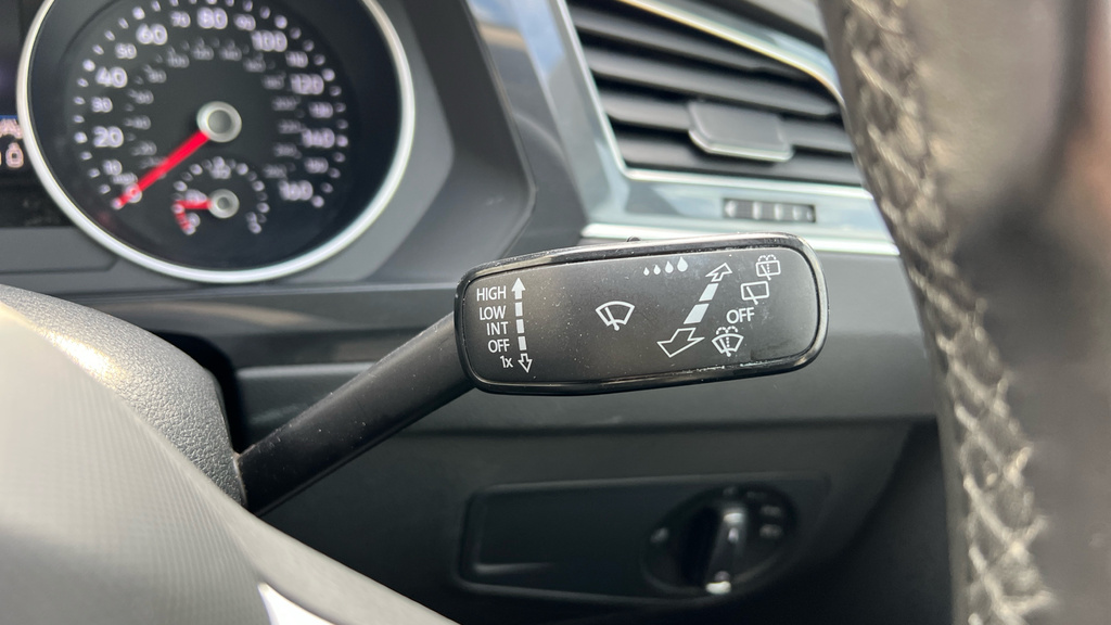 Volkswagen Tiguan Active Grey #28