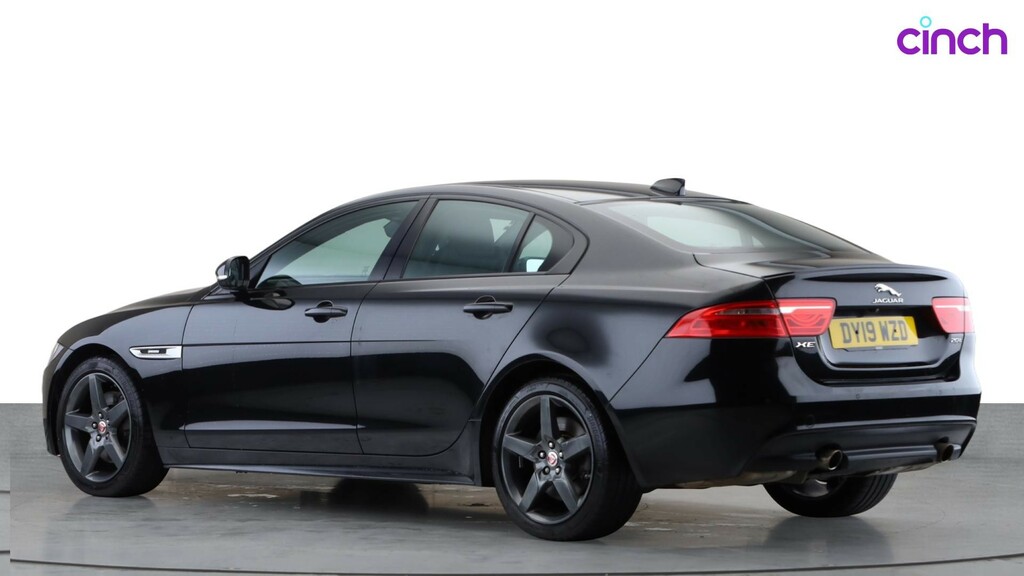 Jaguar XE R-sport Silver #7