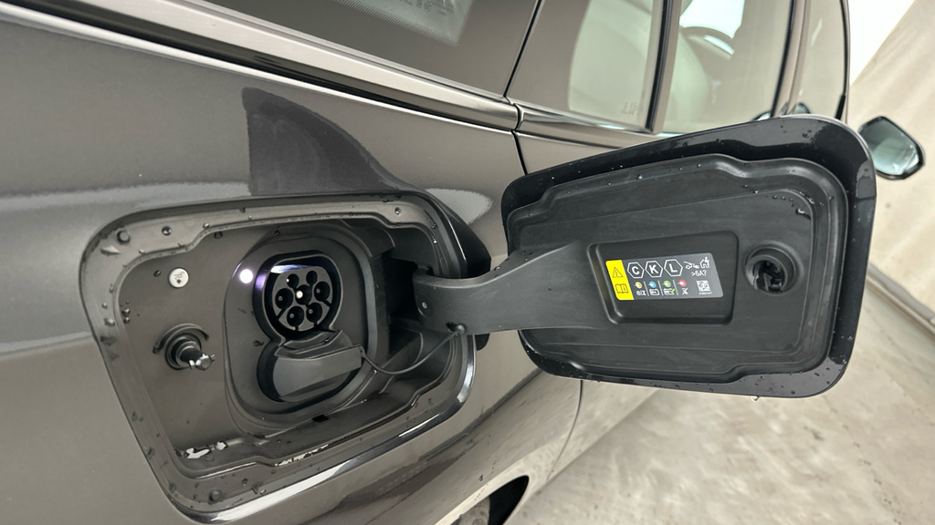 BMW i5 M Sport Black #27