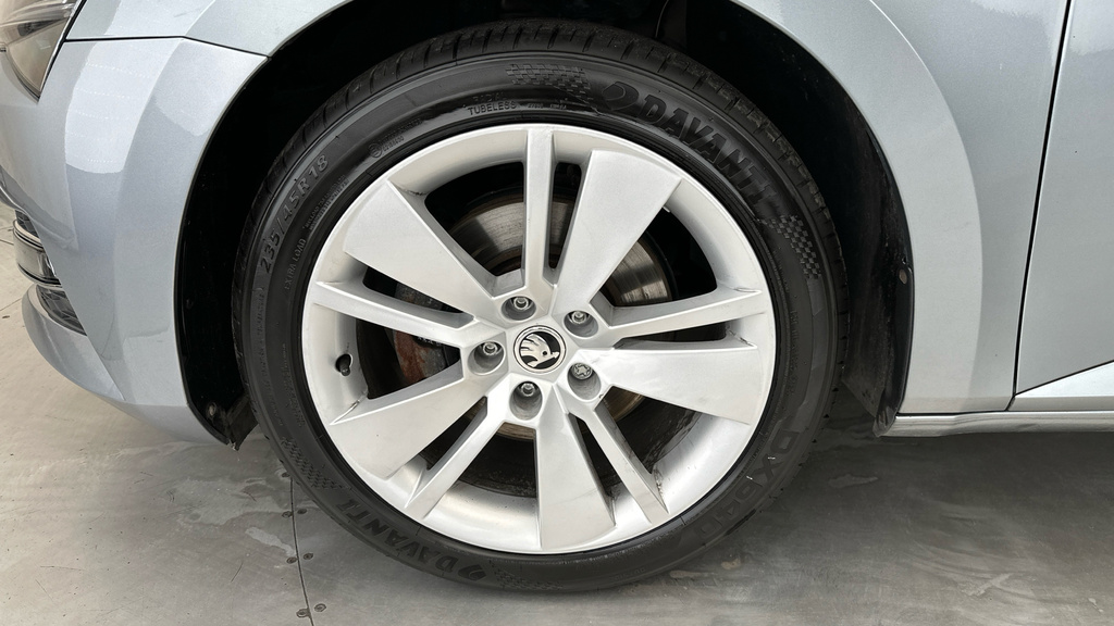 Skoda Superb 1.5 Tsi 150Ps Se Act Hatchback Blue #22