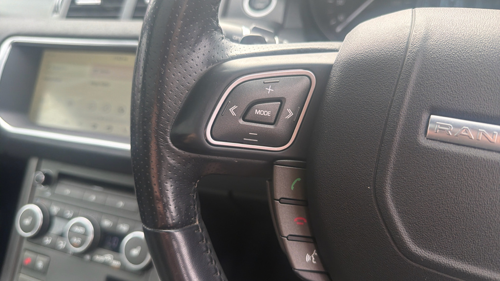Land Rover Range Rover Evoque 2.0 Td4 Se Tech 177 Bhp Black #23
