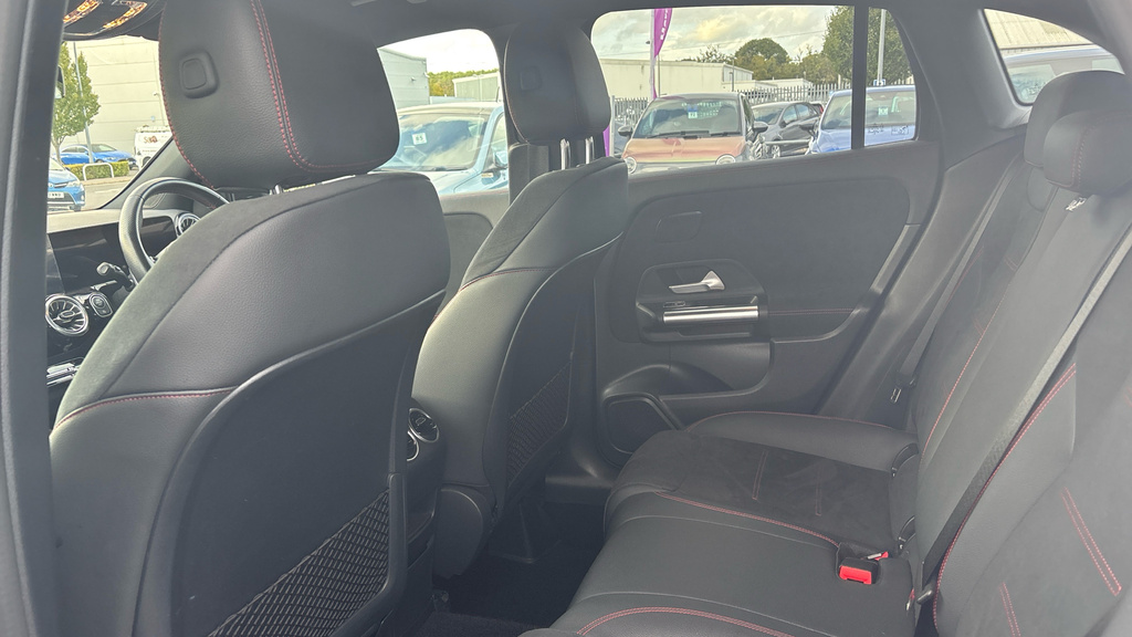 Mercedes-Benz GLA Class Gla 200 Amg Line Executive Grey #14