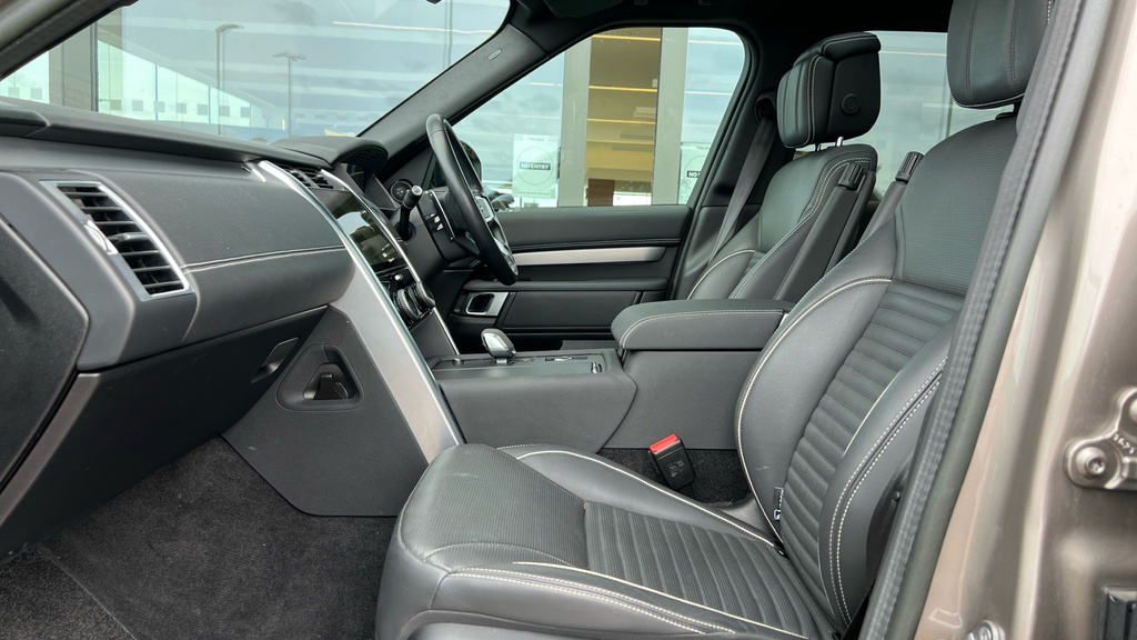 Land Rover Discovery R-dynamic Hse Black #25