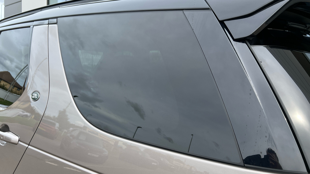 Land Rover Discovery R-dynamic Hse Black #42