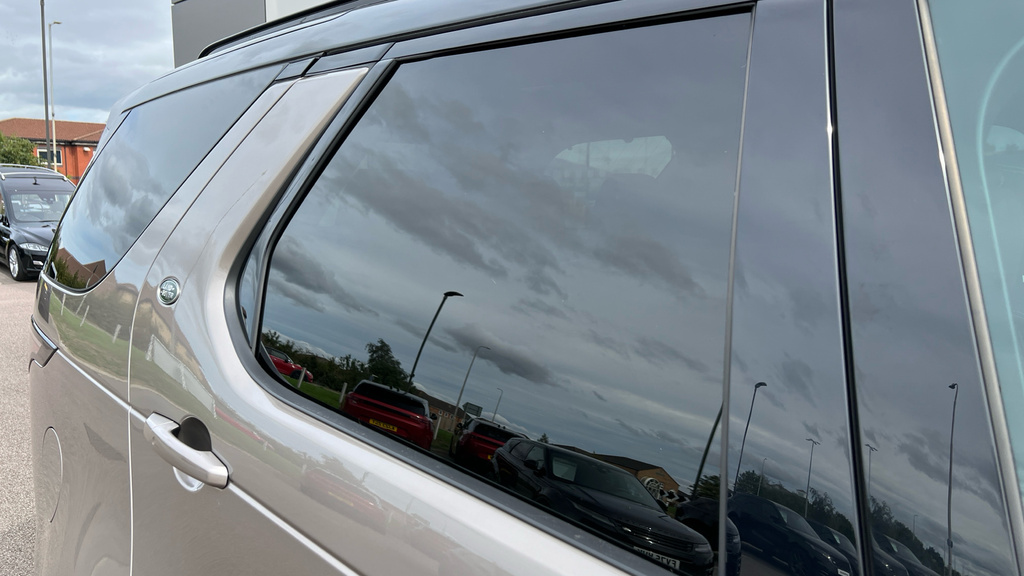 Land Rover Discovery R-dynamic Hse Black #5