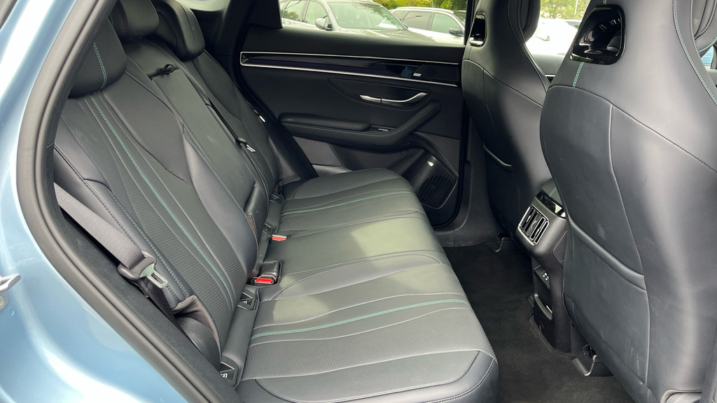 Byd Seal U 1.5 Dm-i Awd Design White #16