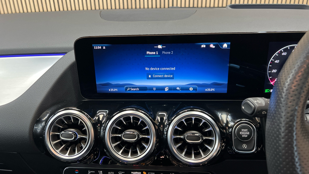 Mercedes-Benz GLA Class Gla 200 Amg Line Executive Black #14