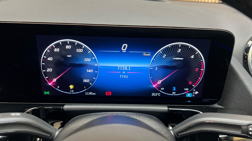 Mercedes-Benz GLA Class Gla 200 Amg Line Executive Black #17