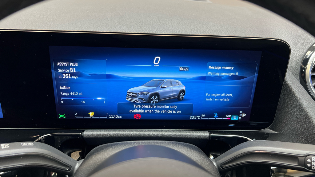 Mercedes-Benz GLA Class Gla 200 Amg Line Executive Black #32