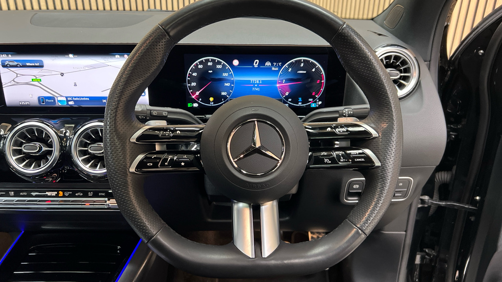 Mercedes-Benz GLA Class Gla 200 Amg Line Executive Black #40