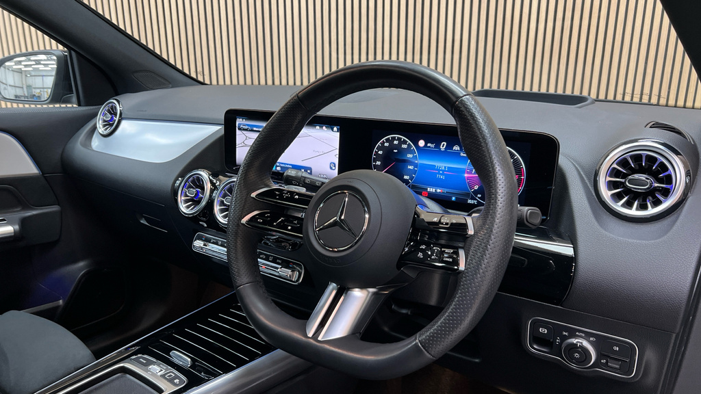 Mercedes-Benz GLA Class Gla 200 Amg Line Executive Black #9