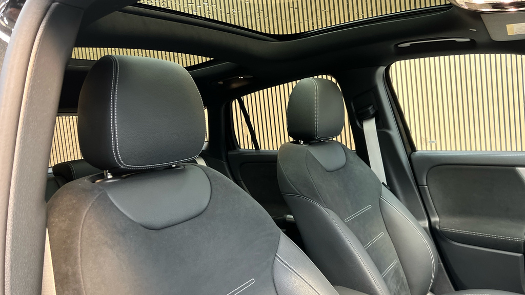 Mercedes-Benz GLA Class Gla 200 Amg Line Executive Black #25