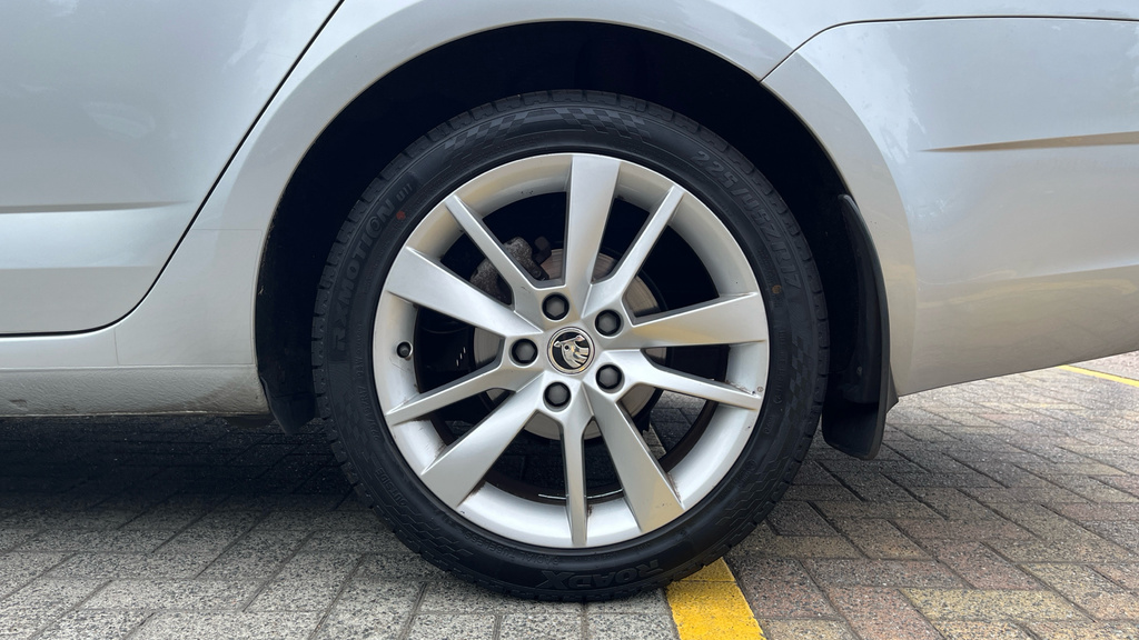 Skoda Octavia 1.5 Tsi Act Se Technology Grey #20