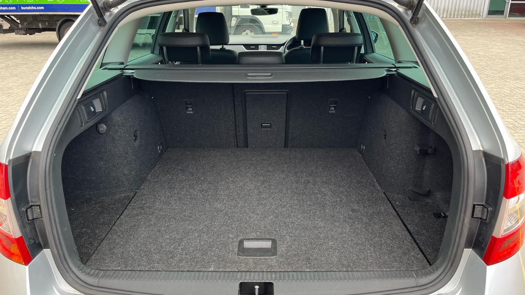 Skoda Octavia 1.5 Tsi Act Se Technology Grey #17