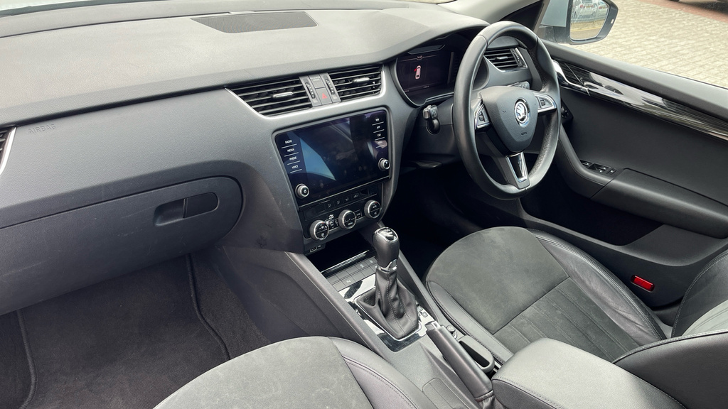Skoda Octavia 1.5 Tsi Act Se Technology Grey #11