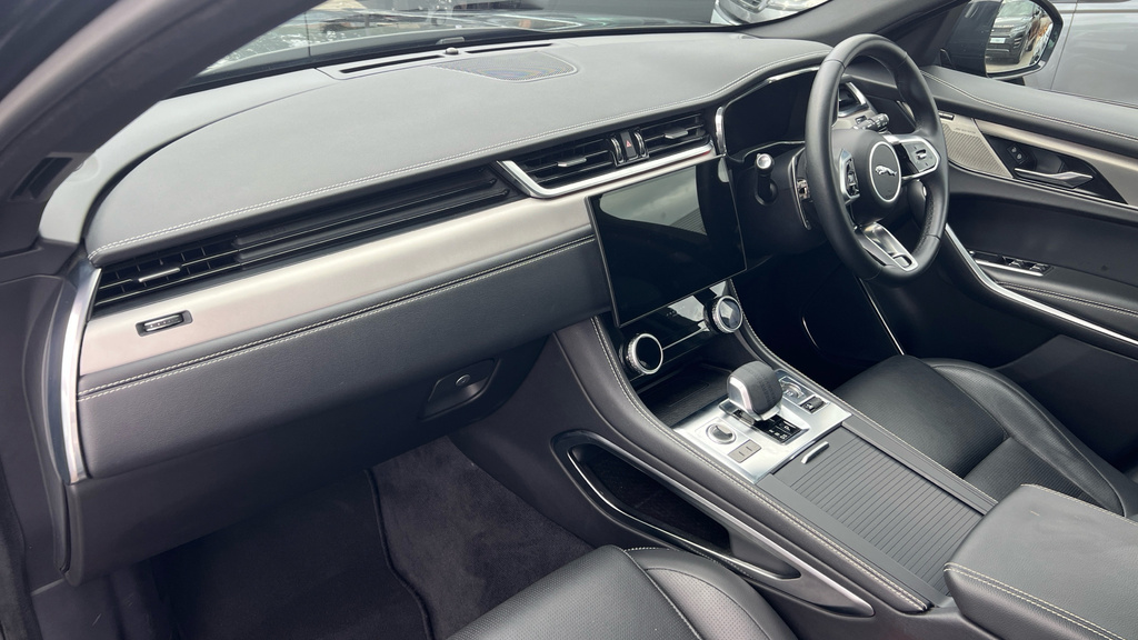 Jaguar F-Pace 5.0 V8 575 Svr Edition Awd White #17