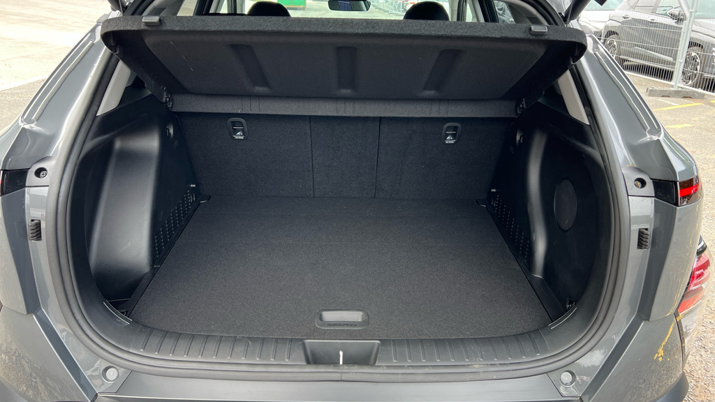Hyundai Kona Ultimate Black #16
