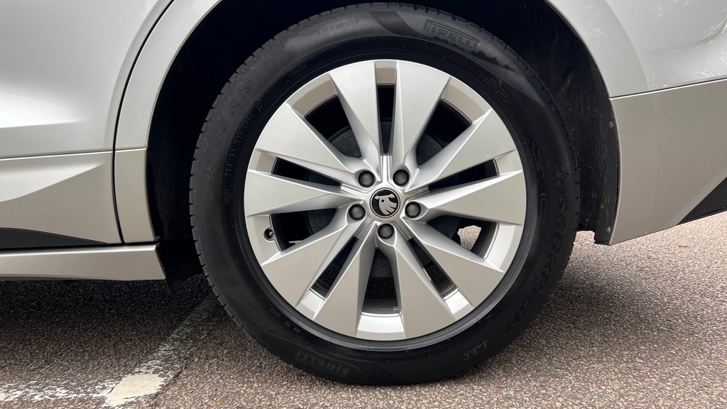 Skoda ENYAQ Edition White #29