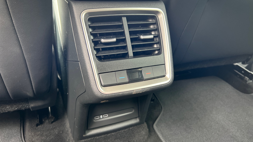 Skoda ENYAQ Edition White #44