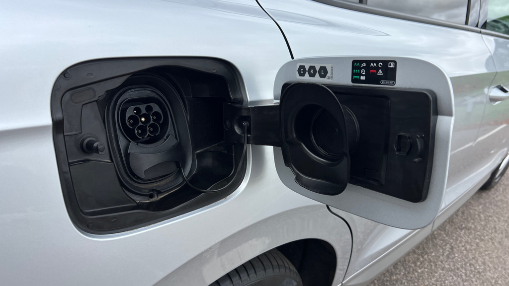 Skoda ENYAQ Edition White #39