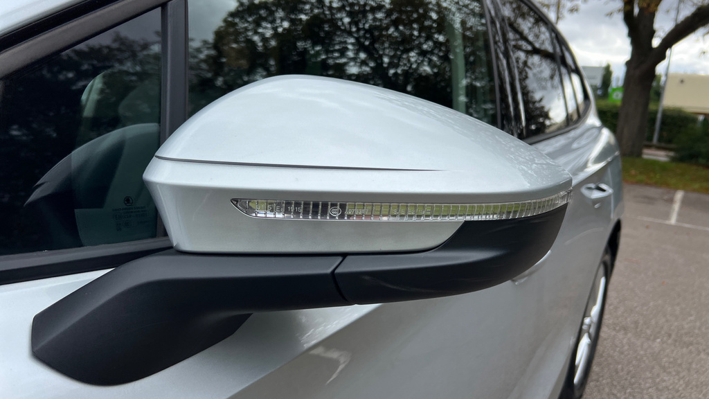 Skoda ENYAQ Edition White #10