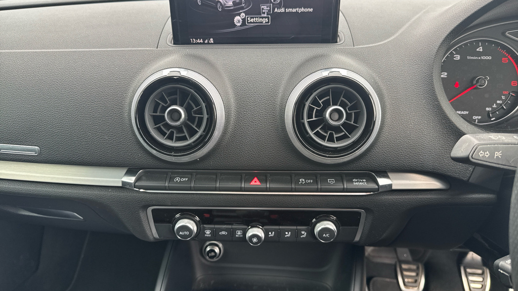 Audi A3 1.5 Tfsi Black Edition S Tronic #23