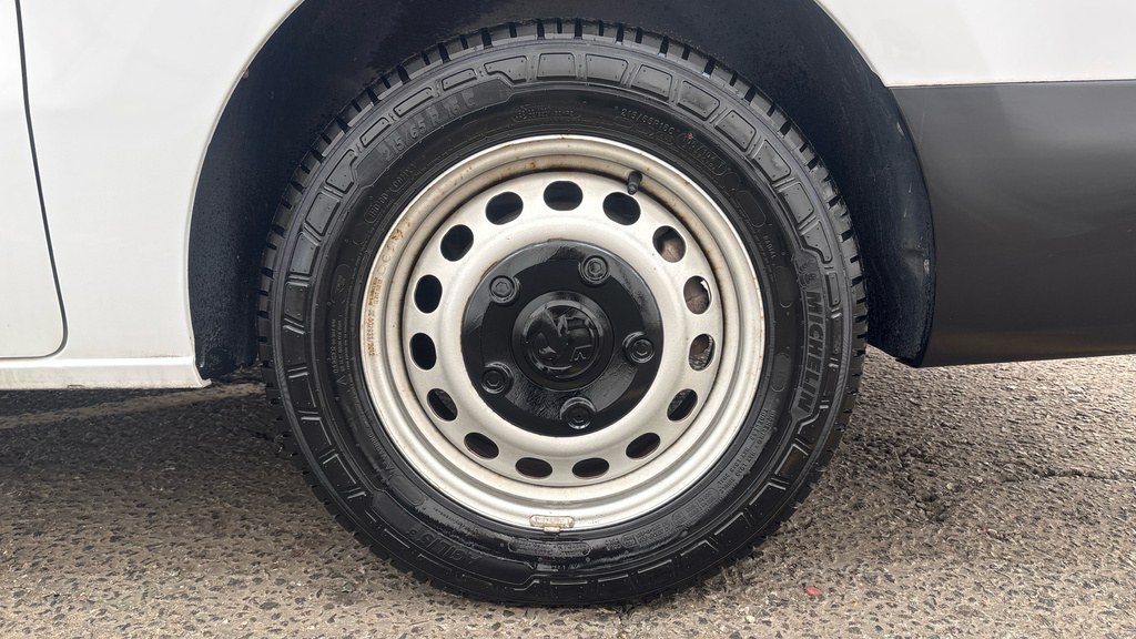 Vauxhall Vivaro 3100 2.0D 145Ps Pro H1 Van #20