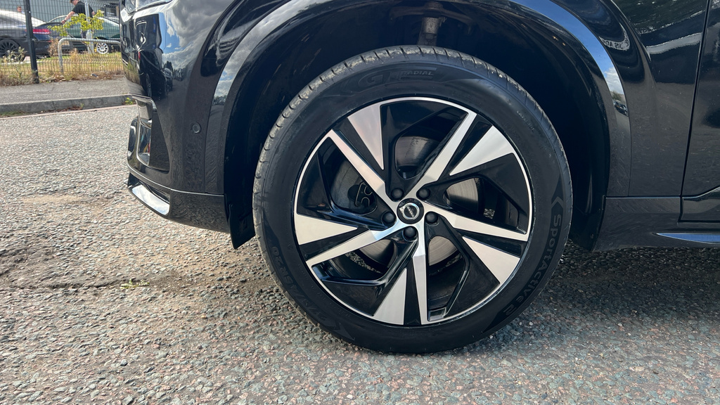 Volvo XC90 B5 P Awd Plus Dark Silver #20