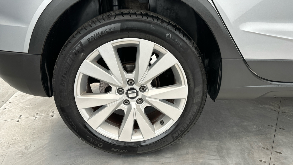 Seat Arona 1.0 Tsi Se Technology Ez 2019 White #24