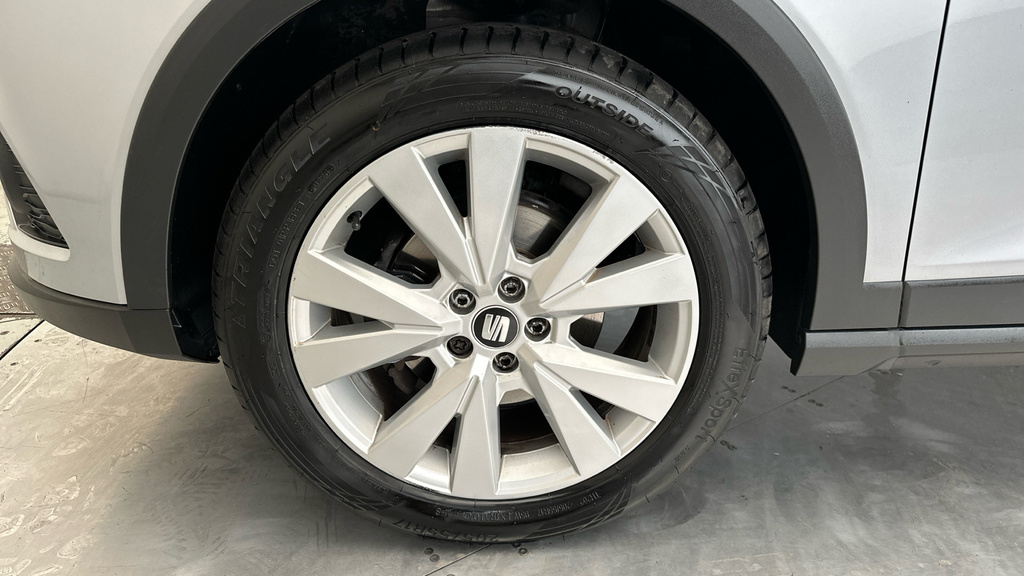 Seat Arona 1.0 Tsi Se Technology Ez 2019 White #22