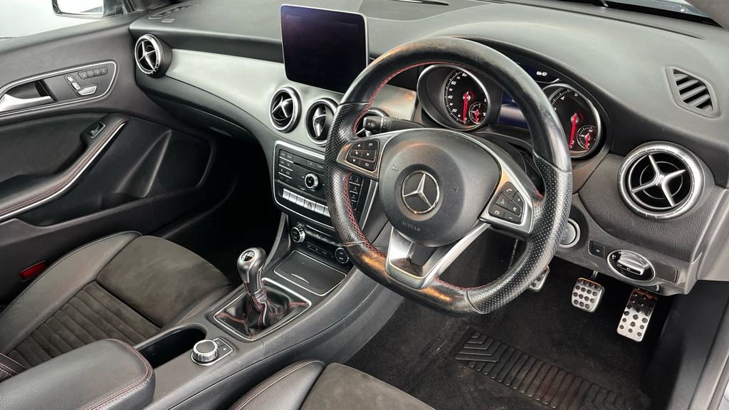 Mercedes-Benz CLA Class Amg Yellow #9