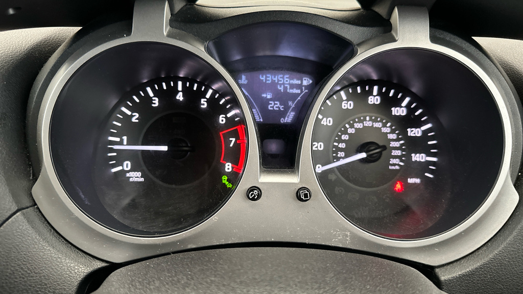Nissan Juke Tekna Dig-t Blue #16