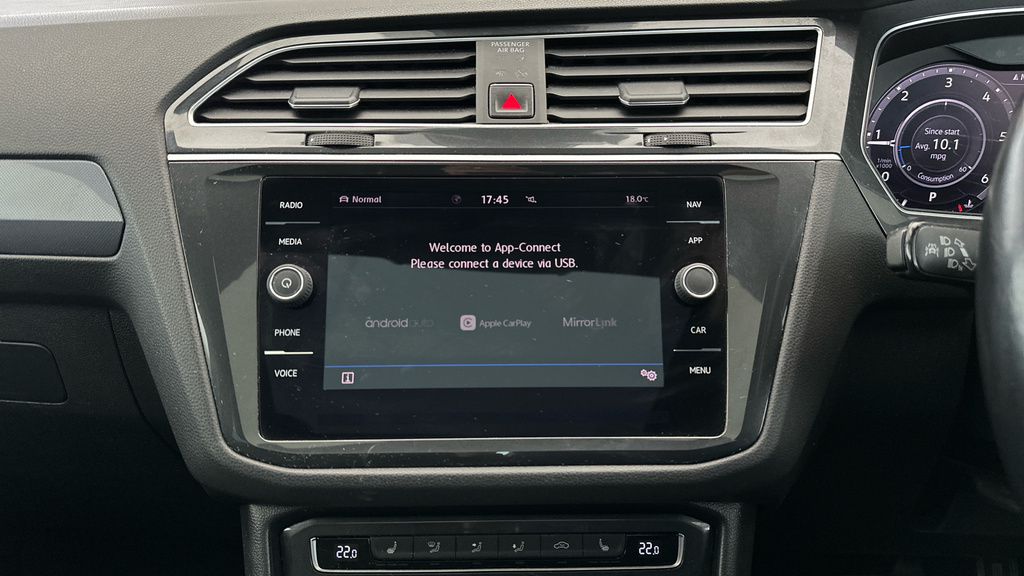 Volkswagen Tiguan Se Navigation Tsi Bluemotion Technology Black #14