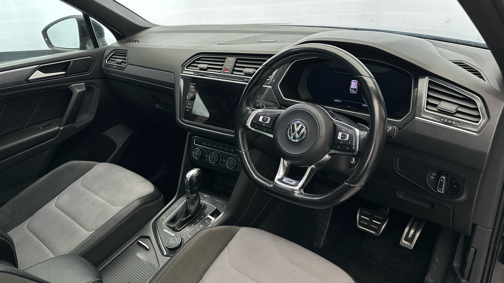 Volkswagen Tiguan Se Navigation Tsi Bluemotion Technology Black #11