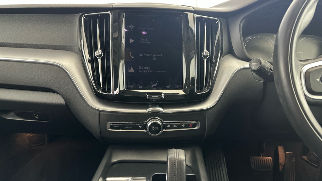 Volvo XC60 Inscription Red #24