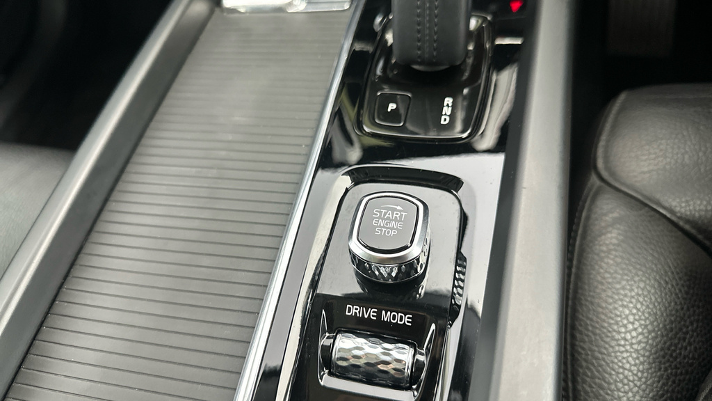 Volvo XC60 Inscription Red #13